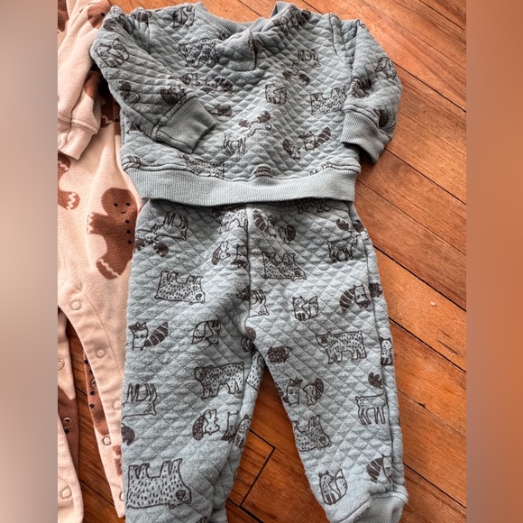 Bundle of 3 Baby Outfits 12 months - Picture 5 of 9